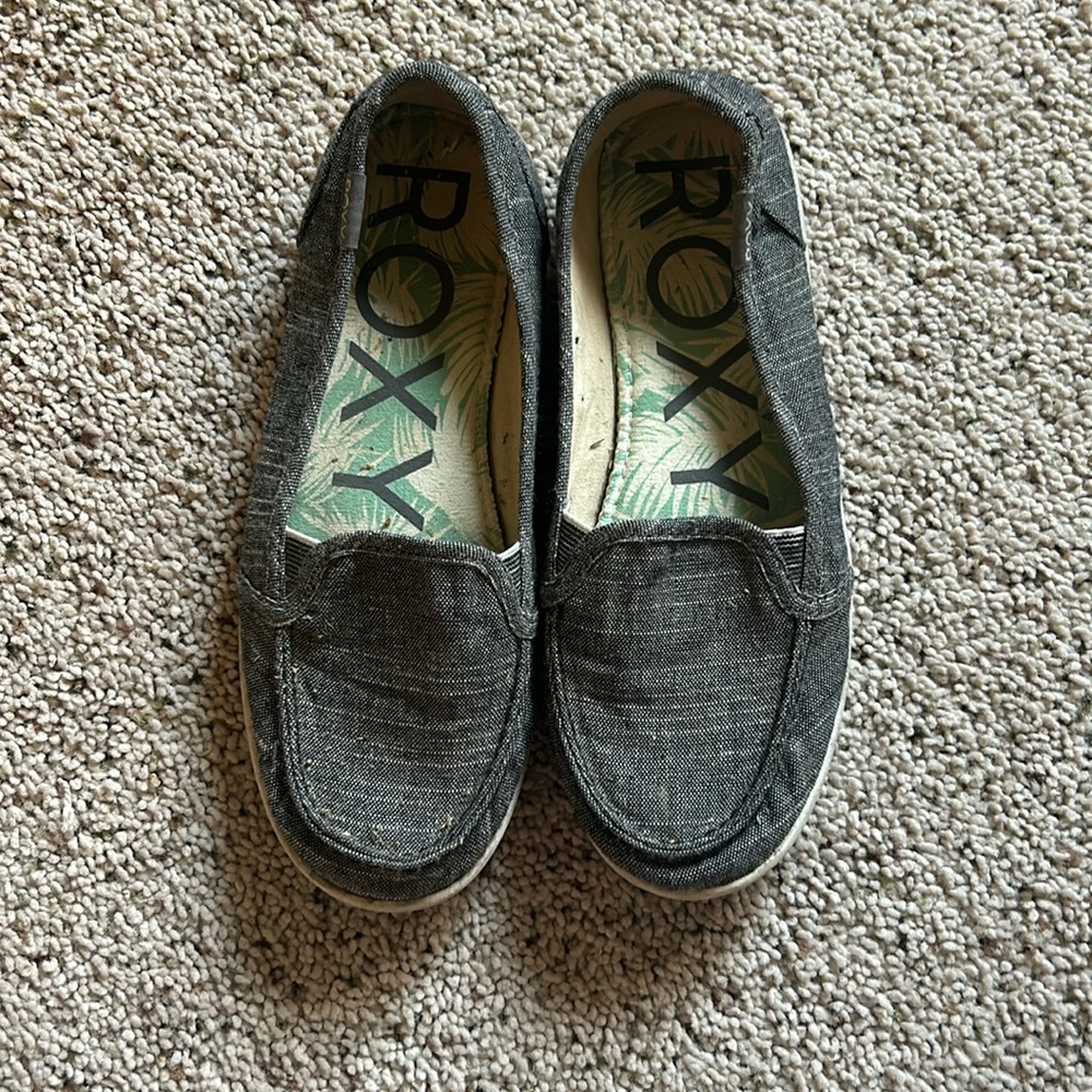 Women’s Roxy slip ons- size 8